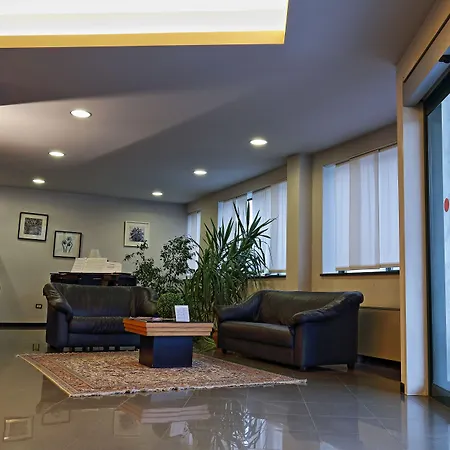 Romanisio Hotel 3*