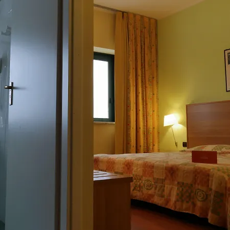 Romanisio Hotel 3*