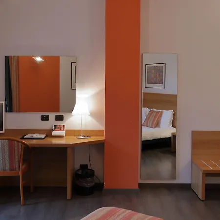 Romanisio Hotel 3*
