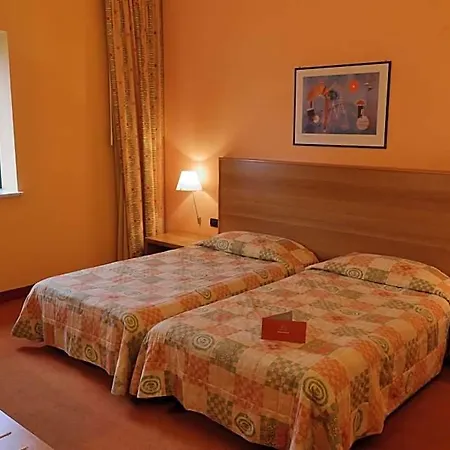 Romanisio Hotel