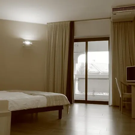 Romanisio Hotel